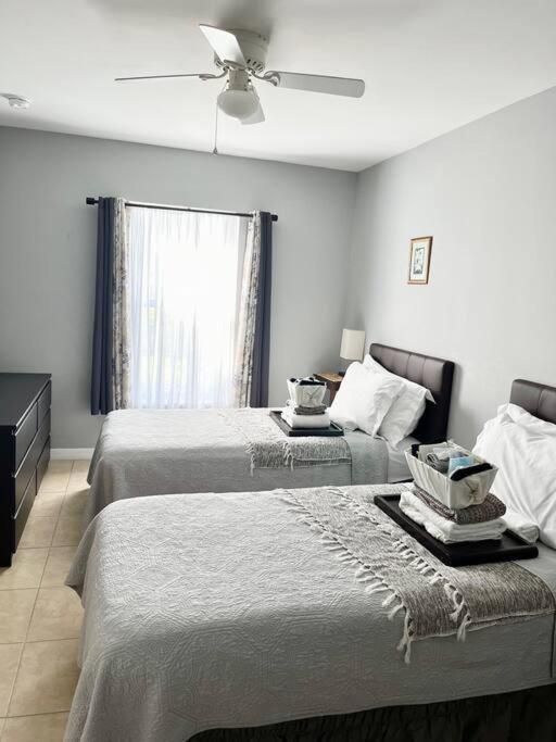 Debbie'S 3-Bedroom Apartment In A Duplex Cape Coral Exterior photo